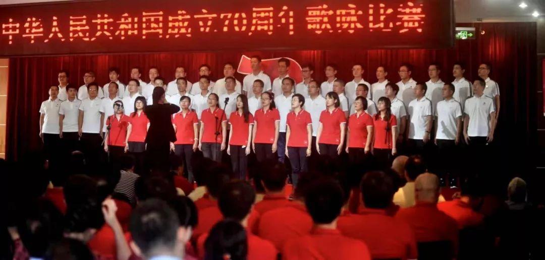 “雄性东北虎和乌苏里江公棕熊,谁是西伯利亚地区的“老大”?-最新热门话题讨论平台 | 雄性东北虎和乌苏里江公棕熊,谁是西伯利亚地区的“老大”?红迪网”